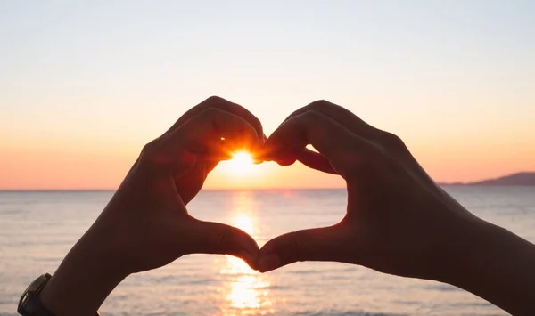 Hand Making Heart Shape Sky — Stock Photo, Image