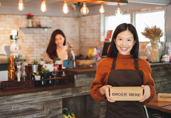 Ung Asiatisk Kvinna Företagare Framför Café Bar Restaurang Kaffe Och — Stockfoto