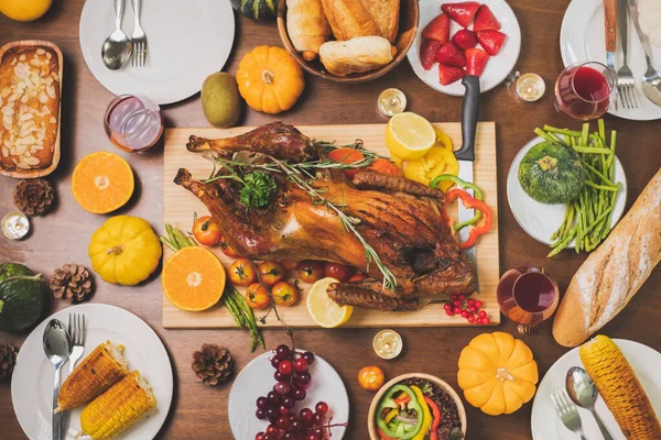 Top View Bord Glad Thanksgiving Middag Med Familj Och Mat — Stockfoto