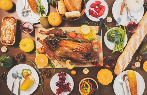 Top View Bord Glad Thanksgiving Middag Med Familj Och Mat — Stockfoto