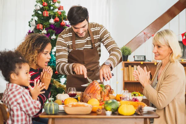 Happy Thanksgiving Dinner Party Family Food Turkey Table — Stock Photo, Image