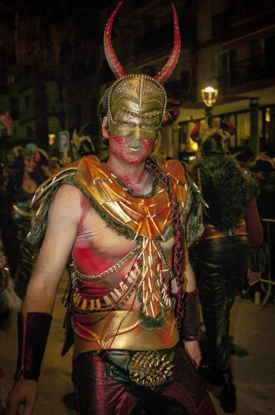 Guerrier Avec Cornes Masque Dans Défilé Carnaval — Photo