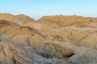 Marlstone kaya oluşumu, Neot Hakikar, Dead Sea, İsrail Güney Kuzey Arava Vadisi (doğmadan) mavi saat görünümü
