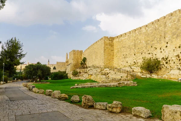 旧市街の城壁 エルサレム イスラエルのダビデの塔 — ストック写真