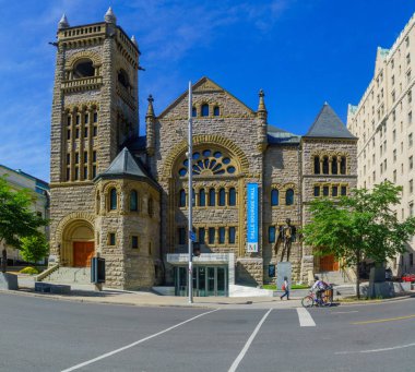 Montreal, Kanada - 09 Eylül 2018: Güzel Sanatlar Müzesi binasının yerliler ve ziyaretçiler, Montreal, Quebec, Kanada'da görünüm