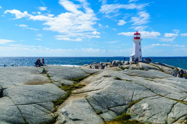 Peggys Cove Canada September 2018 View Lighthouse Tourists Fishing Village — Stock Photo, Image