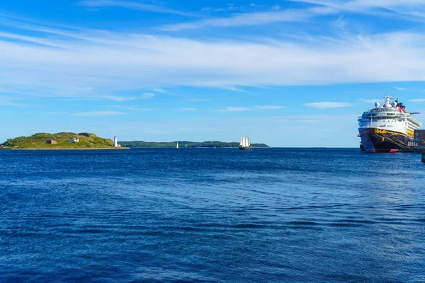 ハリファックス カナダ 2018 ビューのジョルジュ島と灯台 ヨットと船 ハリファックス ノバスコシア州 カナダの — ストック写真