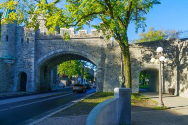 Quebec City, Amerika Birleşik Devletleri - 27 Eylül 2018: Porte Saint Louis kapısı Québec duvarlarında, Quebec, Kanada'nın Görünüm