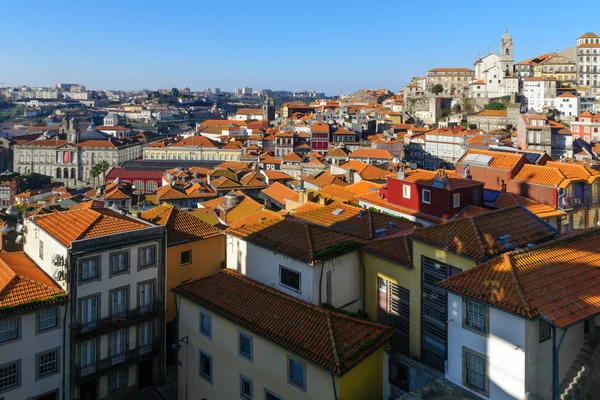 Çeşitli binalar ve şehir manzarası Porto, Portekiz Merkezi görünümü