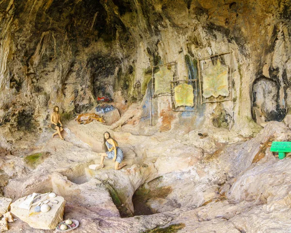 Haifa Israel December 2018 Presentation Prehistoric Man Cave Nahal Mearot — Stock Photo, Image