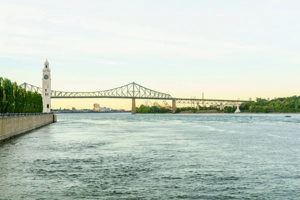 Görünümü Saat Kulesi Jacques Cartier Köprü Montreal Quebec Kanada Ile — Stok fotoğraf