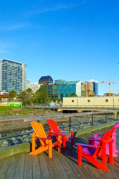 Vista Porto Edifícios Centro Cidade Com Cadeiras Coloridas Halifax Nova — Fotografia de Stock