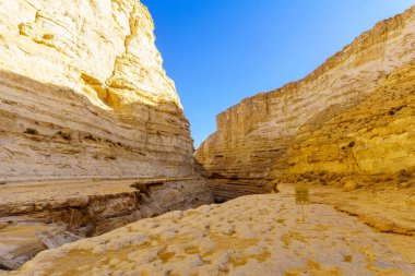 Görünümü Kanyon, Ein Avdat Milli Parkı, bir uyarı işareti, Negev Çölü, Güney İsrail ile