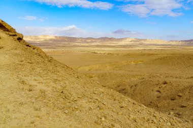 Manzara Necef çölünde, Güney İsrail (den montaj Ardon), Makhtesh (krater) Ramon. Bir büyük erozyon cirque jeolojik bir ülke olduğunu