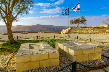 Sde Boker, İsrail - 17 Ocak 2019: Mezar ve Ben Gurion ve eşi Sde Boker, Negev Çölü, Güney İsrail Anıtı