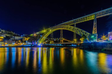 Ben köprü Dom Luis ve Ribeira Porto