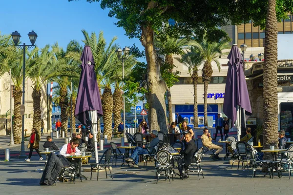 Haifa şehir merkezinde Paris Square