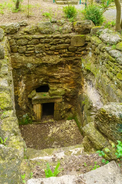 Giriş bir Yahudi mezar mağara, bahis Shearim Milli Parkı