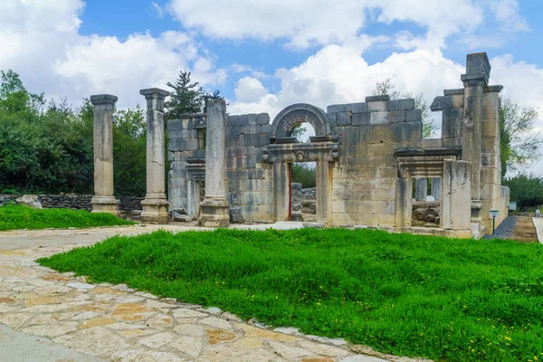 Antiguas ruinas de la sinagoga en el Parque Nacional Baram — Foto de Stock