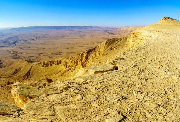 Panoramiczny krajobraz Makhtesh (krater) Ramon — Zdjęcie stockowe