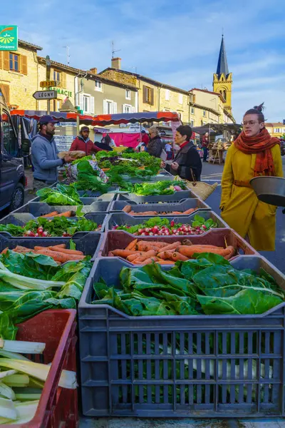 French market scene Le-Bois-de-Oingt, Beaujolais — Stock Photo, Image