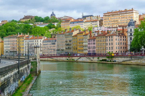 Saint-Vincent bridge, over the Saone river, in Lyon — Stock Photo, Image