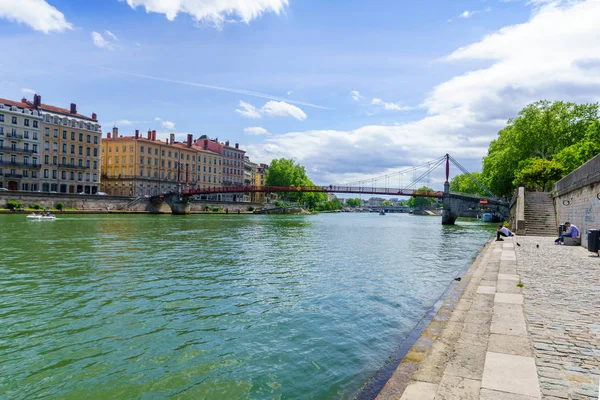 Saone River, and Saint-Gorges bridge, in Old Lyon — Stock Photo, Image