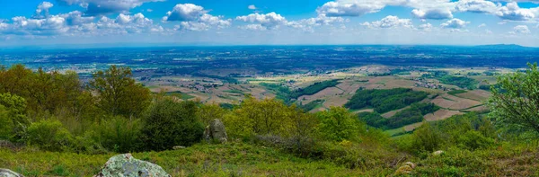 Panorama landskap av vingårdar och landsbygd i Beaujolais — Stockfoto