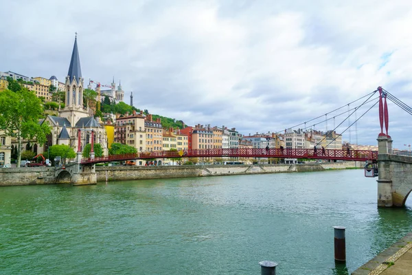 Pohled na Saone, Svatý Jiří a Notre-Dame v Lyonu — Stock fotografie