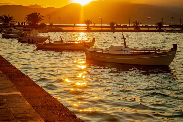 Sunset view of the harbor, in Nafplio — Stock Photo, Image