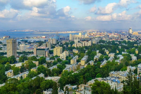 Downtown Haifa, and the port — Stock Photo, Image