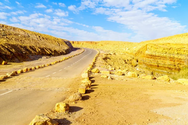 Vue Paysage Long Route Des Couleurs Ramon Makhtesh Ramon Cratère — Photo