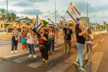 Kiryat Bialik, İsrail - Eylül 04, 2025: Rehine Matan Angrest ve tüm rehine ailelerine destek için 699. gün, Kiryat Bialik, İsrail