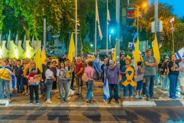 Kiryat Bialik, İsrail - Eylül 04, 2025: Rehine Matan Angrest ve tüm rehine ailelerine destek için 699. gün, Kiryat Bialik, İsrail