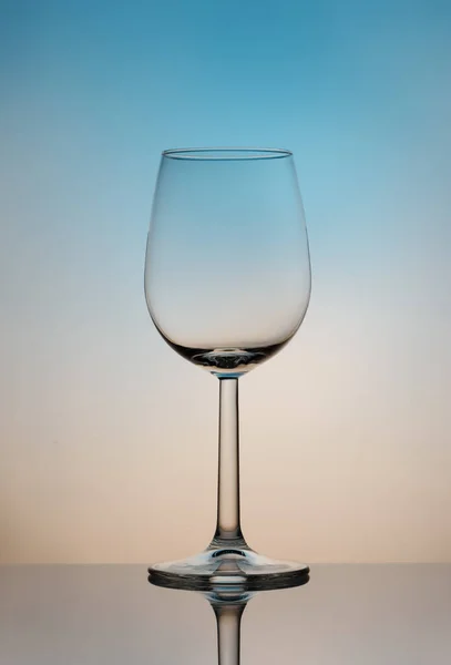 Nature Morte Verre Nettoyer Verre Vin Sur Une Tige Haute — Photo