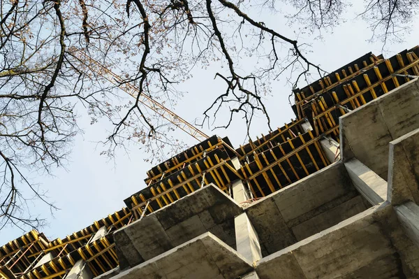 A monolithic frame of a building. Bottom view. — Stock Image Monolithic Frame Building Bottom View Stock Picture
