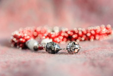 Kolye. Kolye. Gümüş, sıcak diş minesi, mercan, turmalinli kuvars..