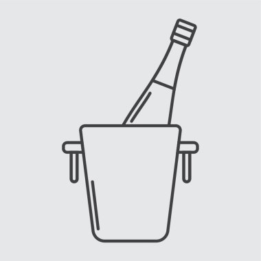 Şampanya şişesi kovada