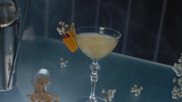Färdig Daiquiri cocktail — Stockvideo