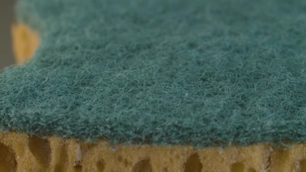 Esponja verde doble lado lavavajillas — Vídeo de stock