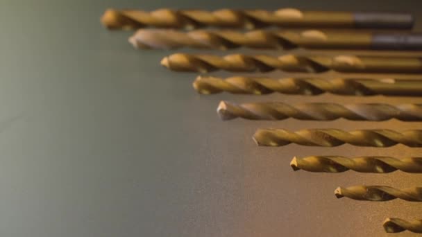 Drill bit impostato su sfondo vetro smerigliato — Video Stock