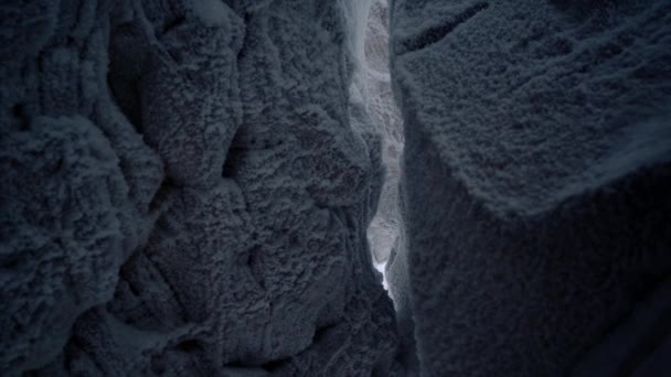 Neve, gelo, pedras, montanha, inverno, natureza . — Vídeo de Stock