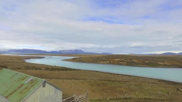 Quadro aero em iceland, campo, natureza e água — Vídeo de Stock