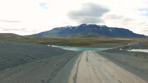 Quadro aero em iceland, montanhas, vulcão, natureza, viajar e estrada — Vídeo de Stock