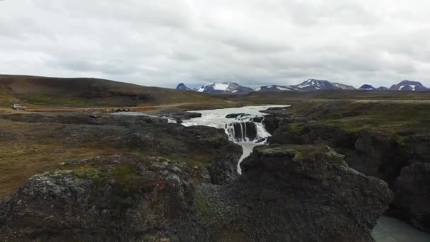 Quadro aero de iceland, vulcões, montanhas, cachoeira e natureza — Vídeo de Stock