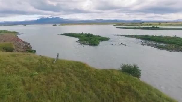 Luftbilder aus Island, Natur, Bergen, Vulkanen und Flüssen — Stockvideo