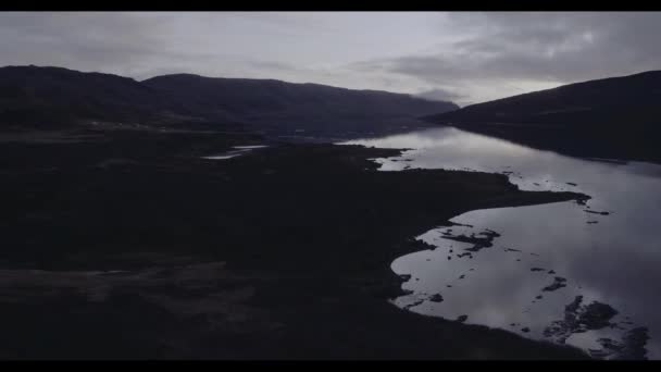 Aero keret iceland, hegyek és víz — Stock videók