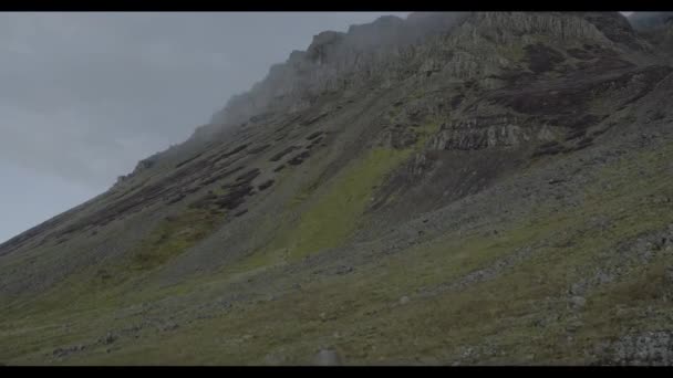 Aero frame van ijsland, bergen en water — Stockvideo