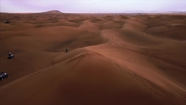 Aero frame 4k aus der wüste in dubai — Stockvideo