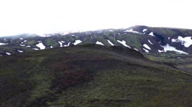 Kamçatka 'dan, doğa dağlarından ve volkanlardan hava görüntüleri.